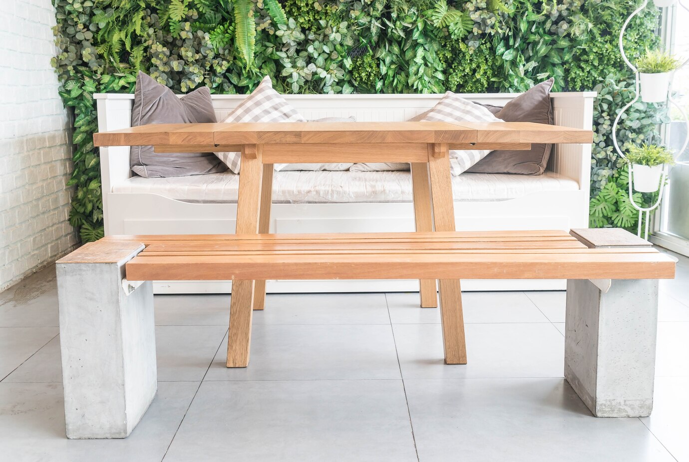 Desmistificando o Conjunto Mesa e Banco para Residências